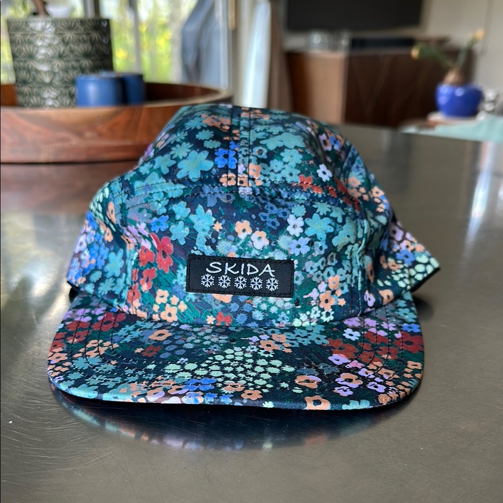 Skida brim hat
